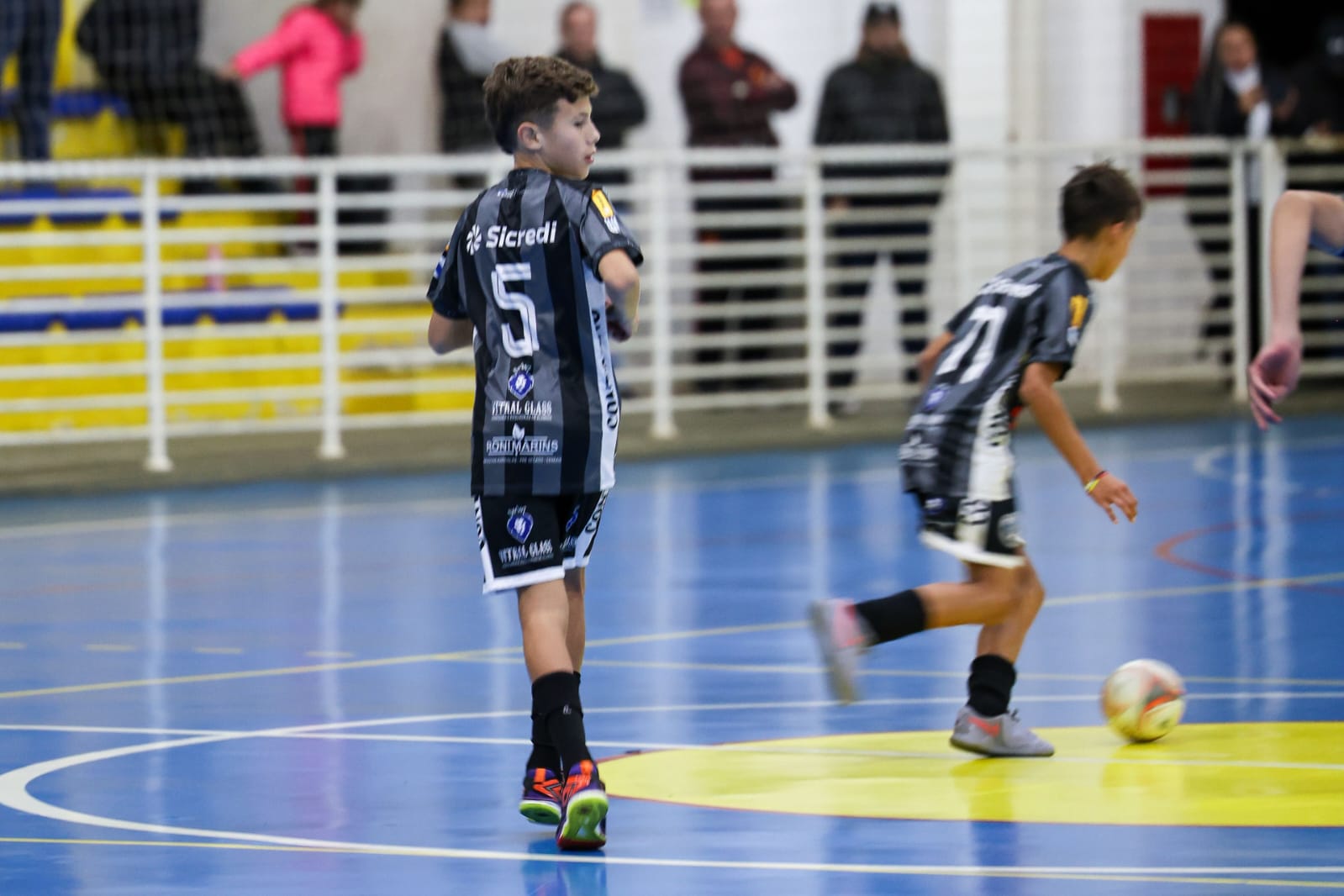 Lance de futsal em movimento